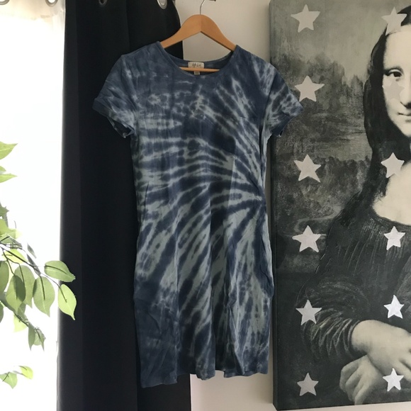 T-SHIRT DRESS WITH SIDE AND  FRONT POCKETS!!  NWT - Picture 5 of 6